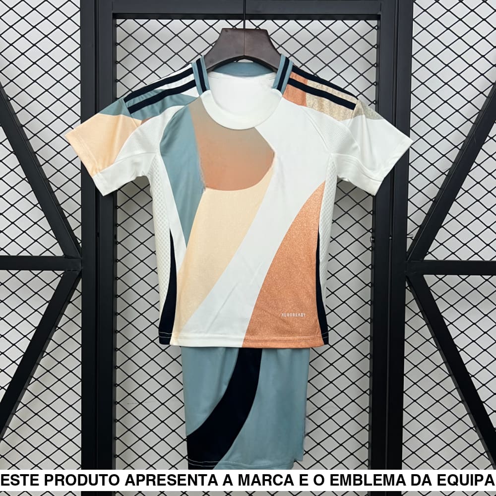 Equipamento Infantil Espanha 25 26 Alternativa Equipación Niño