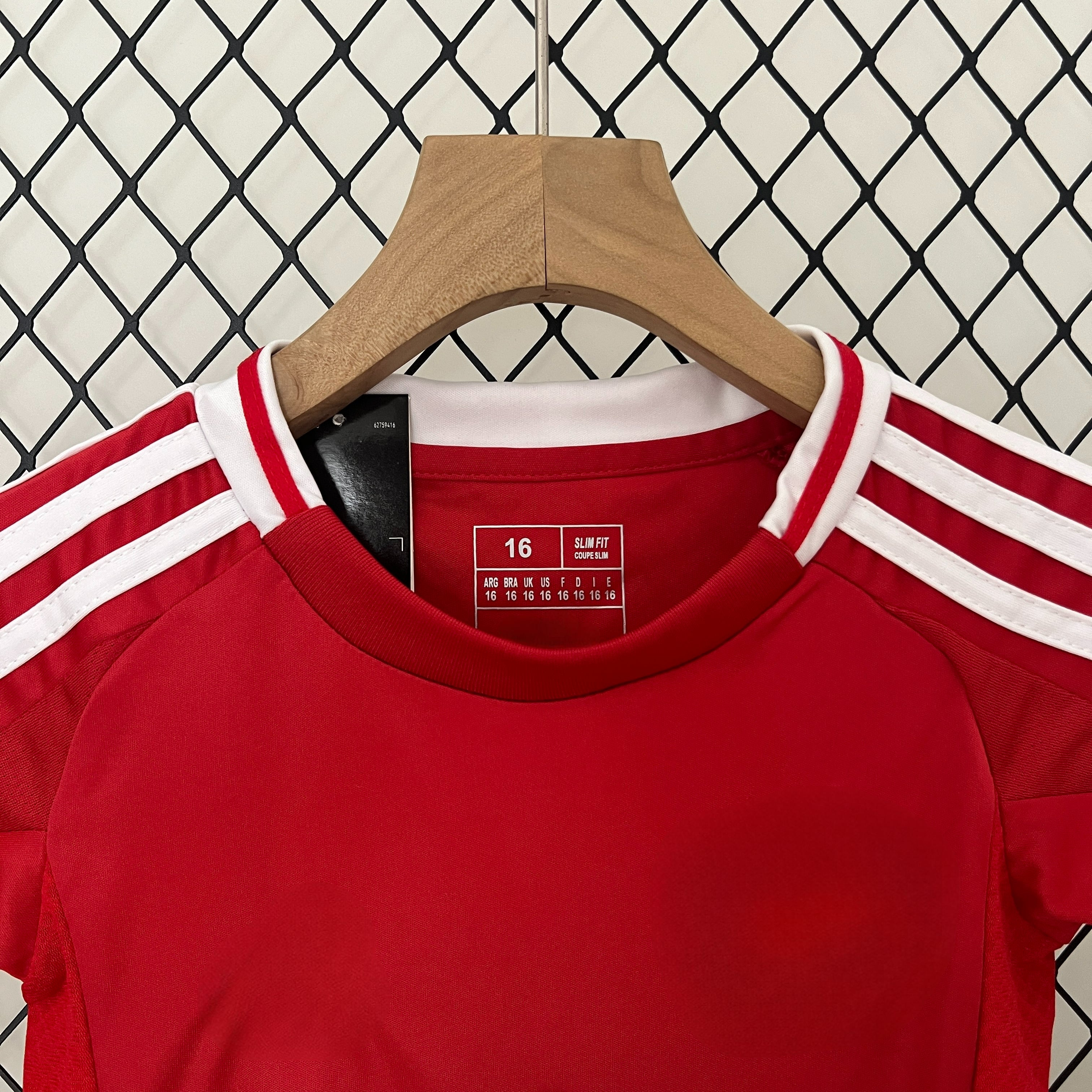 Manchester United 24-25 Home Children’s Kit Personalizado