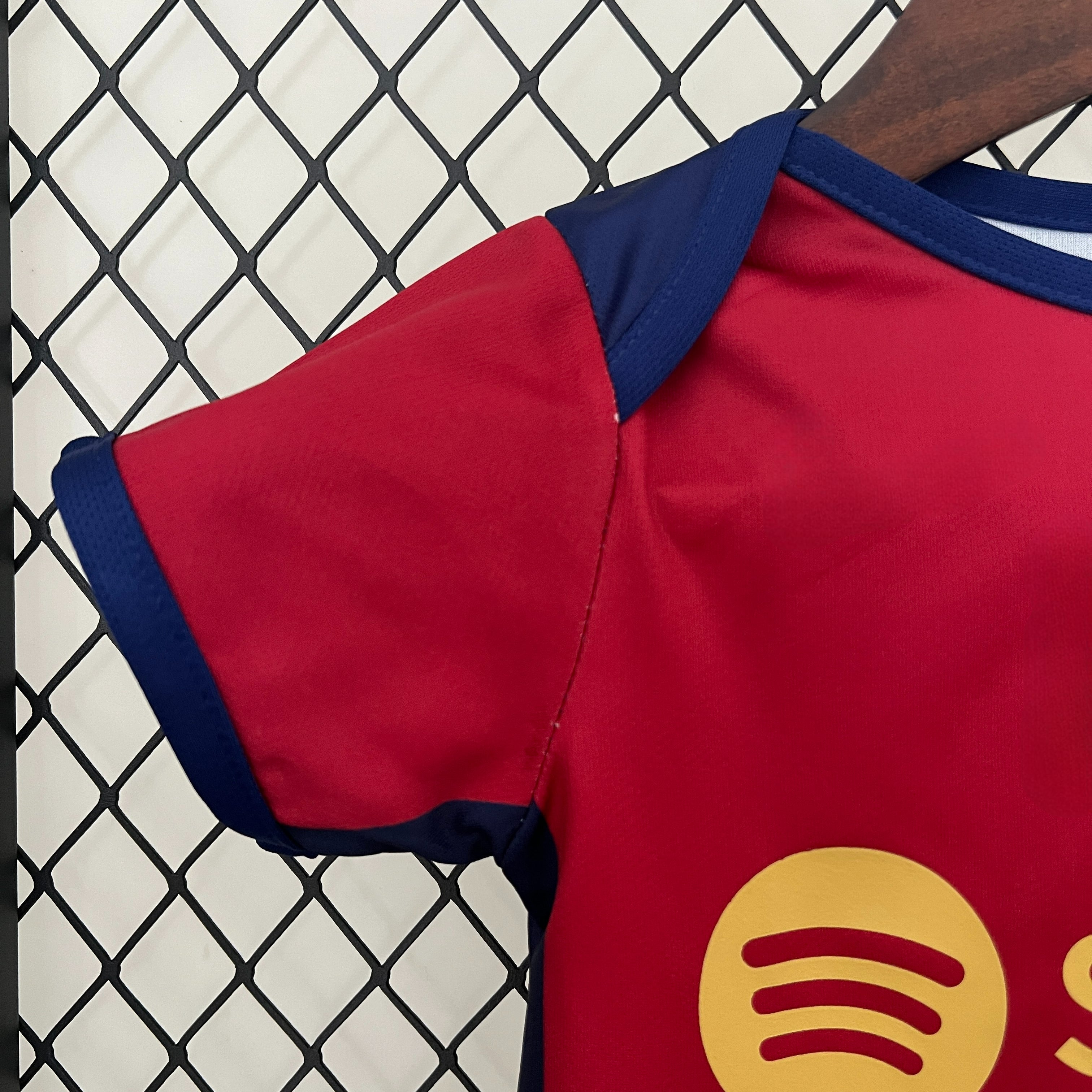 Barcelona 24-25 Home Babygrow Bodys Para Bebés